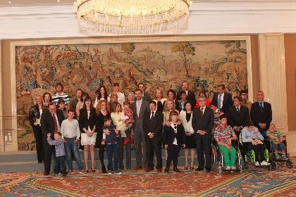 Los Prncipes de Asturias reciben al alcalde Francisco Jdar y una representacin del Colegio de Educacin Especial ''Pilar Soubrier''
