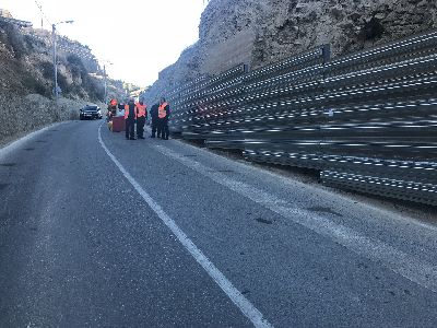 La Comunidad avanza en las obras de proteccin ante posibles desprendimientos de la ladera y la muralla en la carretera de La Parroquia 