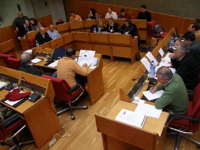 El Pleno del Ayuntamiento de Lorca insta al Gobierno de Espaa a condenar el desalojo violento del campamento Agdaym Izik y las represiones de Marruecos a los saharauis