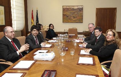 El Alcalde de Lorca prepara con el Comisionado del Gobierno por la recuperacin tras los sesmos la Comisin Interministerial de maana