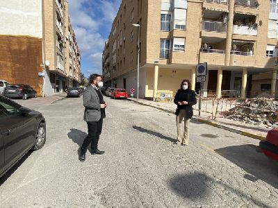 El Ayuntamiento acondicionar la calle Molins de Rei cuya calzada y aceras estn ''muy deterioradas''