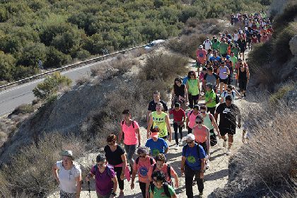 La popular ruta de senderismo al Cejo de los Enamorados congrega a 378 personas en un recorrido de 12 kilmetros 