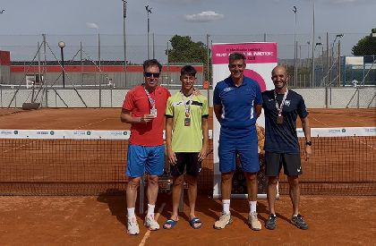 El torneo de tenis de los JDG rene a 58 jugadores entre todas las categoras en el Club Deportivo Los lamos