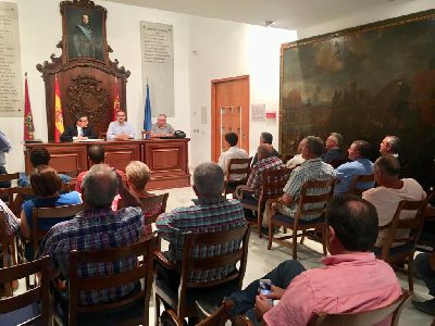 El delegado del Gobierno, Francisco Jimnez, se rene en Lorca con la plataforma de vecinos de Tercia afectados por el trazado del AVE a su paso por la pedana