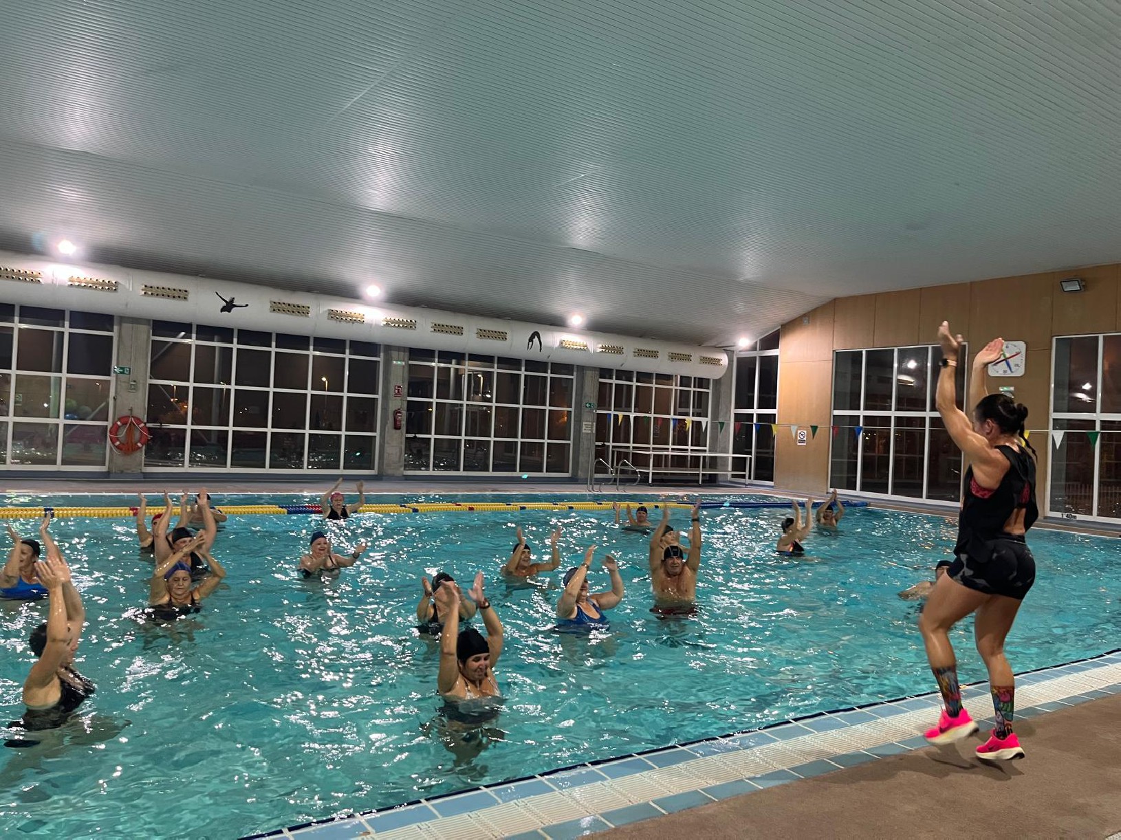 Ritmo, música y ejercicio en el Aquazumba de los 47º Juegos Deportivos del Guadalentín