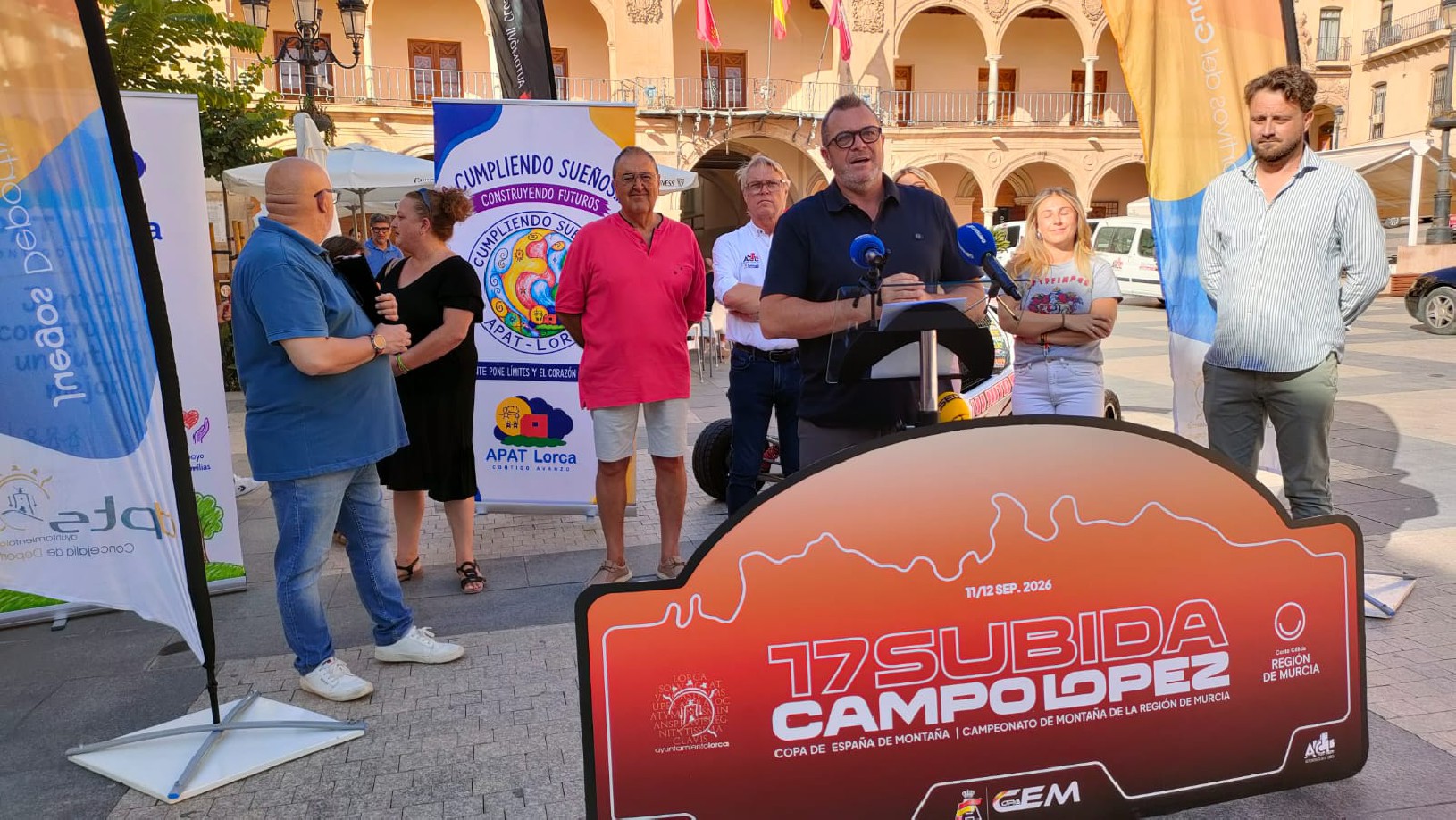 Los 47º JDG afrontan su primer fin de semana con la marcha inaugural, automovilismo, trail, parapente, squash, ajedrez, pesca y baloncesto